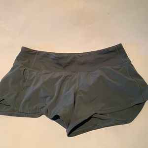 LULU LEMON SHORTS — SIZE 4